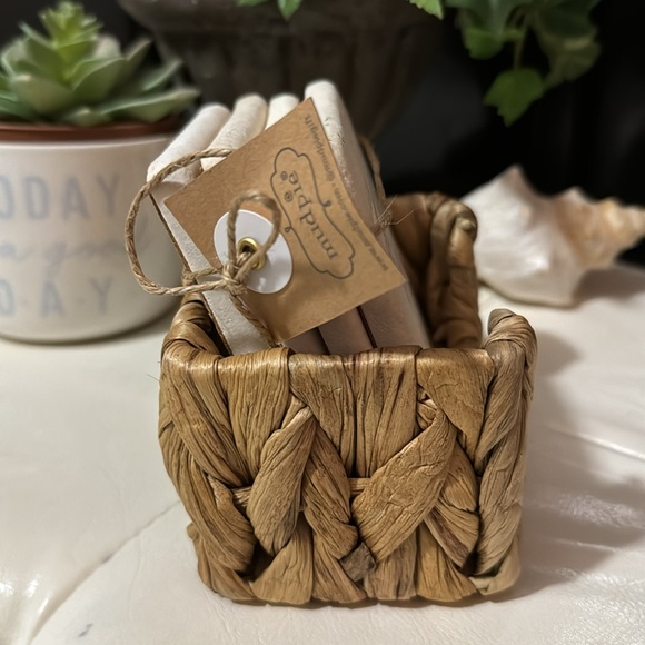 NWT Set of 4 Coasters-Ceramic/Limestone-Printed Phrase-Basket To Store In - Picture 6 of 12